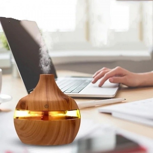 UMIDIFICATOR AROME PENTRU CAMERA CADOU !!! SET 4 ULEIURI ESENTIALE PENTRU AROMATERAPIE,